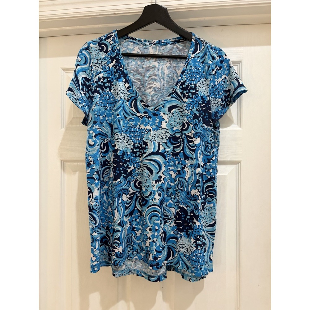 Lilly Pulitzer Women's V-Neck Short Sleeve T-Shirt Size M Blue Floral Paisley